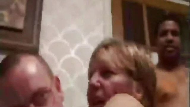 Kim jest erotyczne filmy hd Elsa Seks Nastolatek