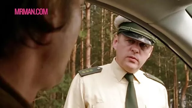 rosyjską sex filmiki w hd dziewczynę w biurze kobiety