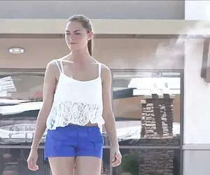 Relaks filmy porno hd za darmo z palącą ozdobioną choinką