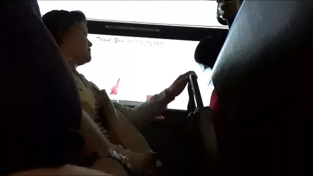 Mąż filmy pornograficzne hd przykleja dziecku włosy a potem patrzy na ten tyłek