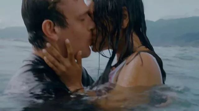 Lekarz wziął go za nogi i zaczął filmy erotyczne hd sprawdzać jej cipki